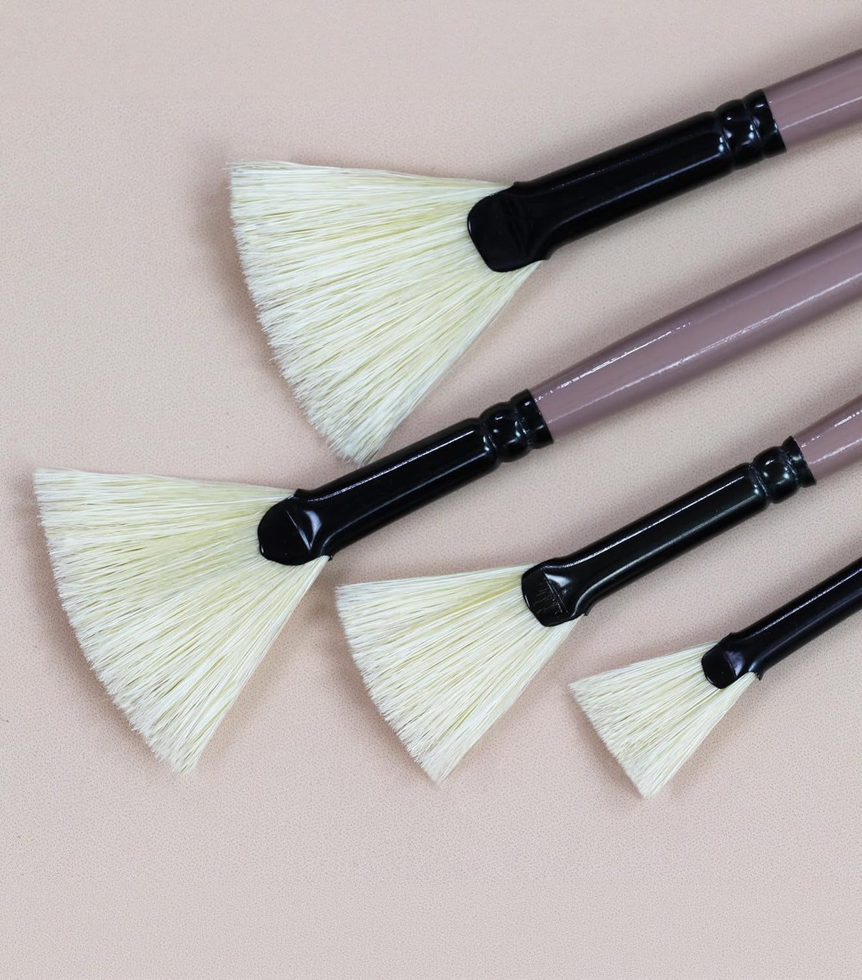 Saphire Fan Paint Brush Set of 4 | Professional Taklon Synthetic Long Handle Artist Brushes for Blending, Texture, Foliage & Cloud Effects | Acrylic, Watercolor, Oil, Gouache & Craft Painting - Isomars