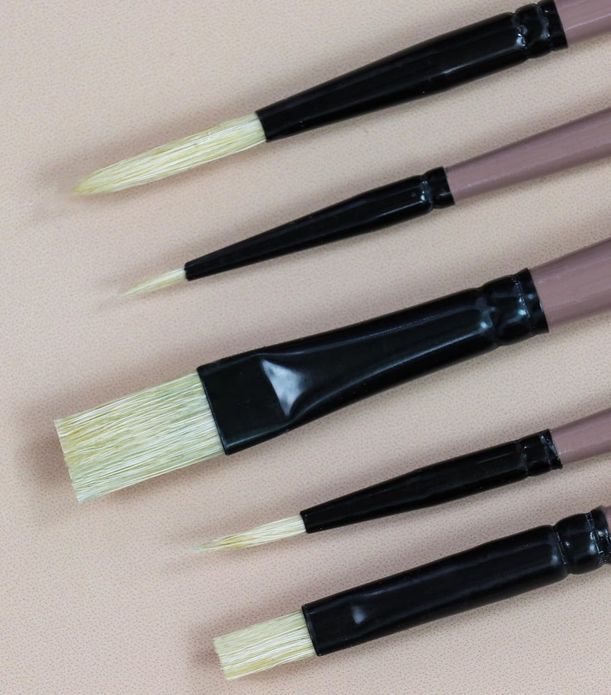 Saphire Flat & Round Paint Brush Set of 5 for Artists | Professional Mixed Art Brush Set for Watercolor, Acrylic & Oil Painting | Smooth Blending, Fine Detailing & Even Strokes Multi-Purpose Brushes - Isomars