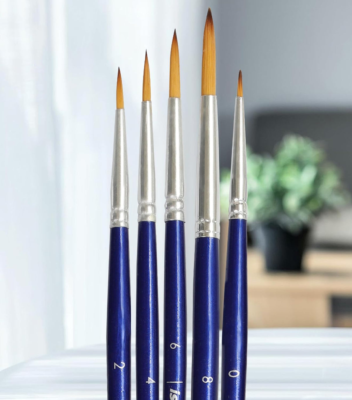 Professional Synthetic Round Paint Brushes for Miniature Detailing and Fine Art Work