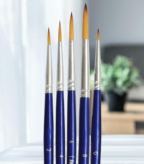 Professional Synthetic Round Paint Brushes for Miniature Detailing and Fine Art Work